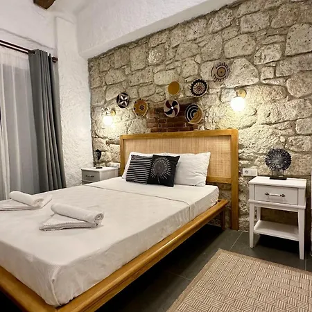 The Comelly Alacati Çeşme