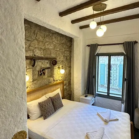 The Comelly Alacati Hotel 3*