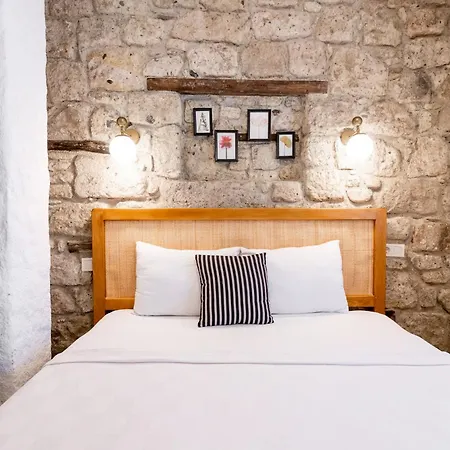 The Comelly Alacati Cesme