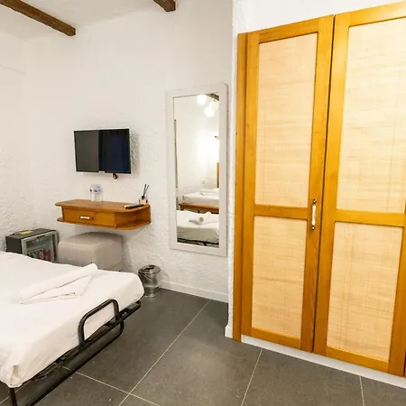 The Comelly Alacati Cesme