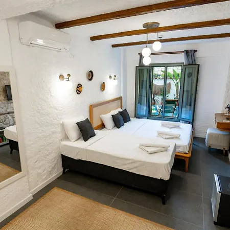 Hotel The Comelly Alacati 3*