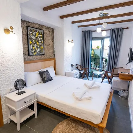The Comelly Alacati 3*
