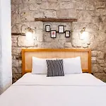 The Comelly Alaçatı Çeşme